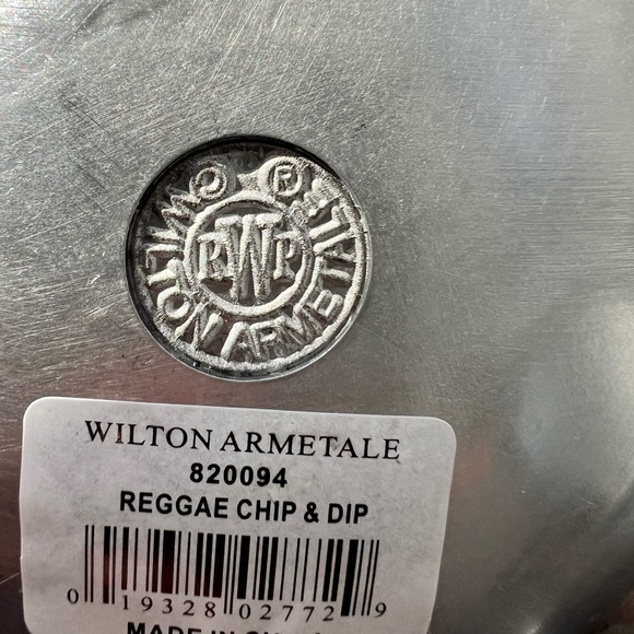Vintage Wilton Armetale Reggae Chip and Dip Server, Round, 14-Inch - Picture 7 of 12